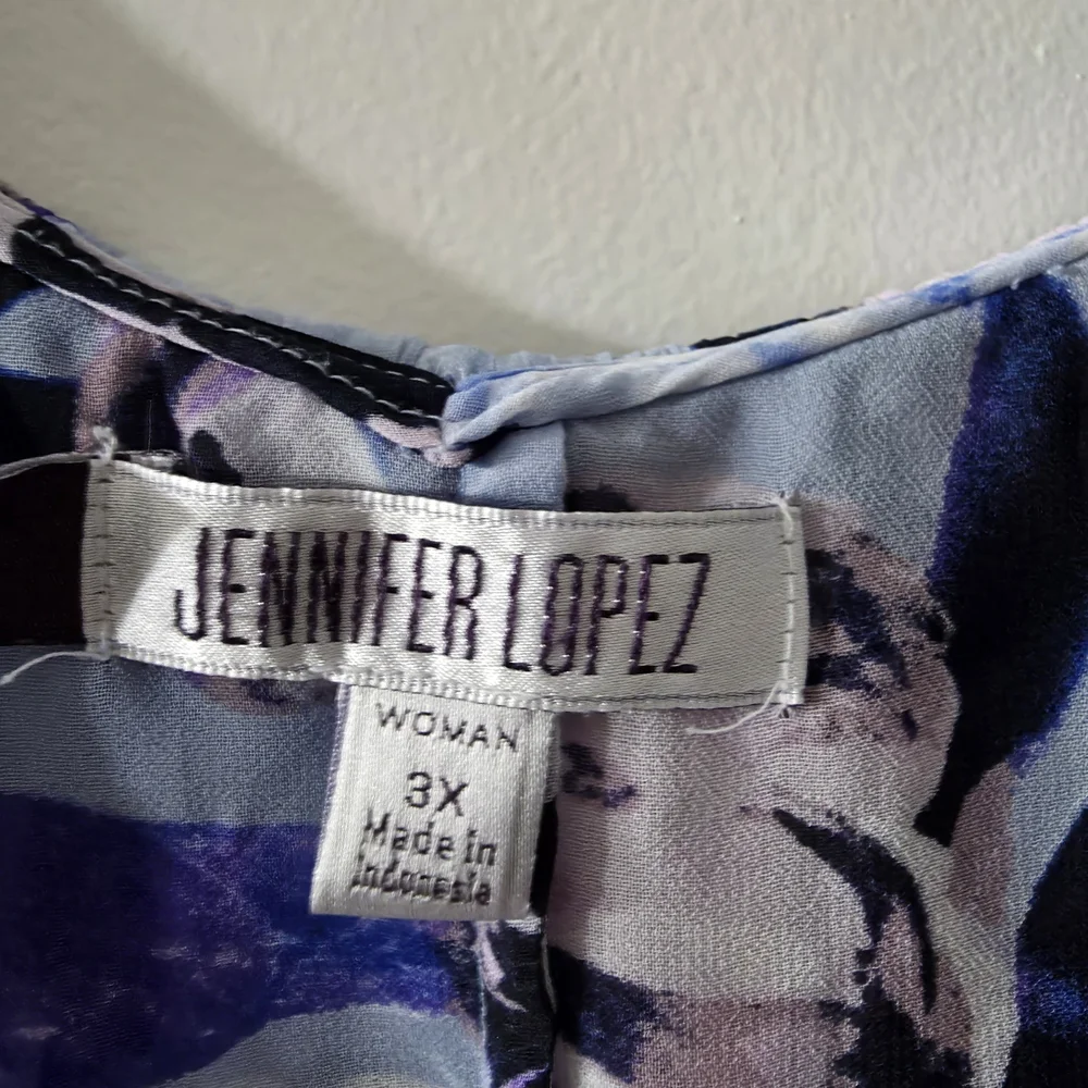 Jennifer Lopez Floral Camisole in Blue and Pink - Picture 3 of 4